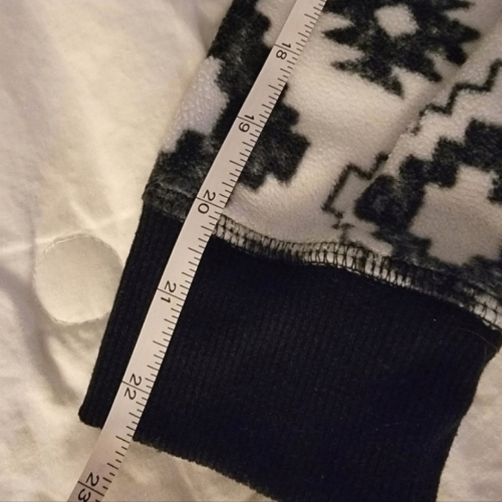 2 / $20 - Eddie Bauer - Crewneck Fleece Sweater - Size Small - Picture 9 of 10